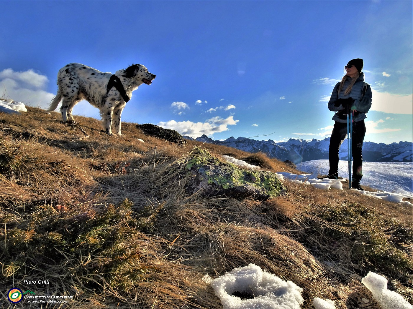 18 Sostiamo e ci guardiamo attorno godendoci il panorama.JPG -                                